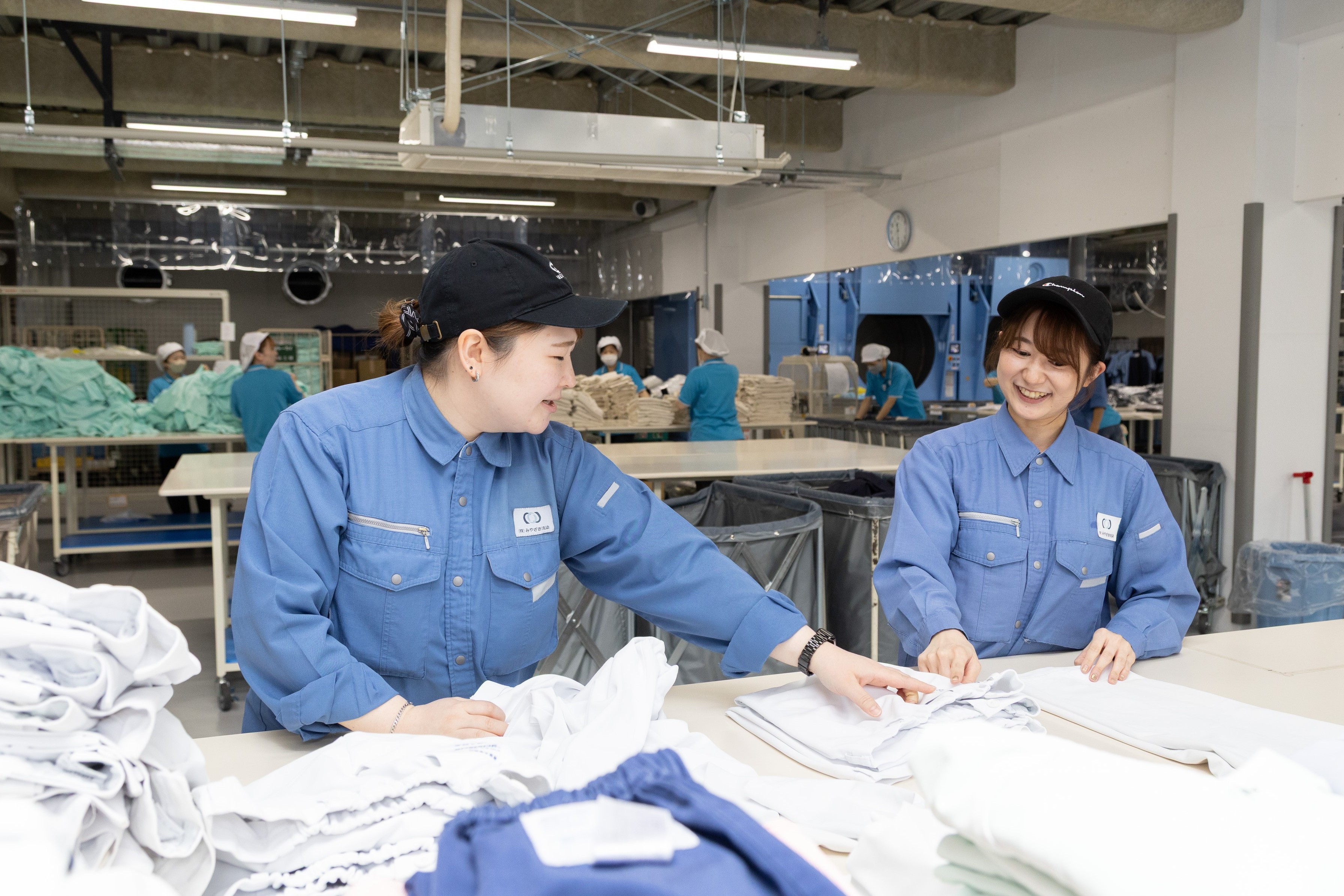 半世紀以上の歴史を重ねてきた安定企業
『みやざき洗染』についてご紹介します。