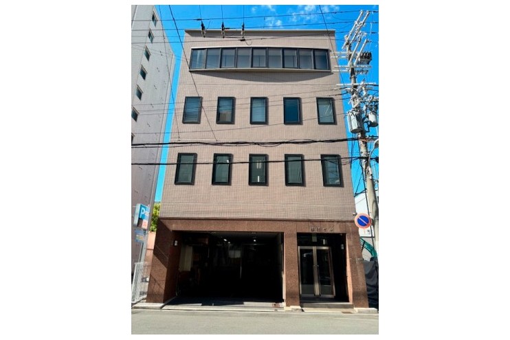 ガラスを通して未来が見える。特殊な商材を扱う創業60年以上の企業で営業職募集!未経験OK!転勤なし!資材・ガラス工具のルート営業