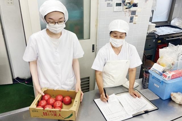 幅広い層の女性が活躍中!子ども達が「おいしい」とモリモリ食べてくれる姿に、元気をもらえるお仕事です♪