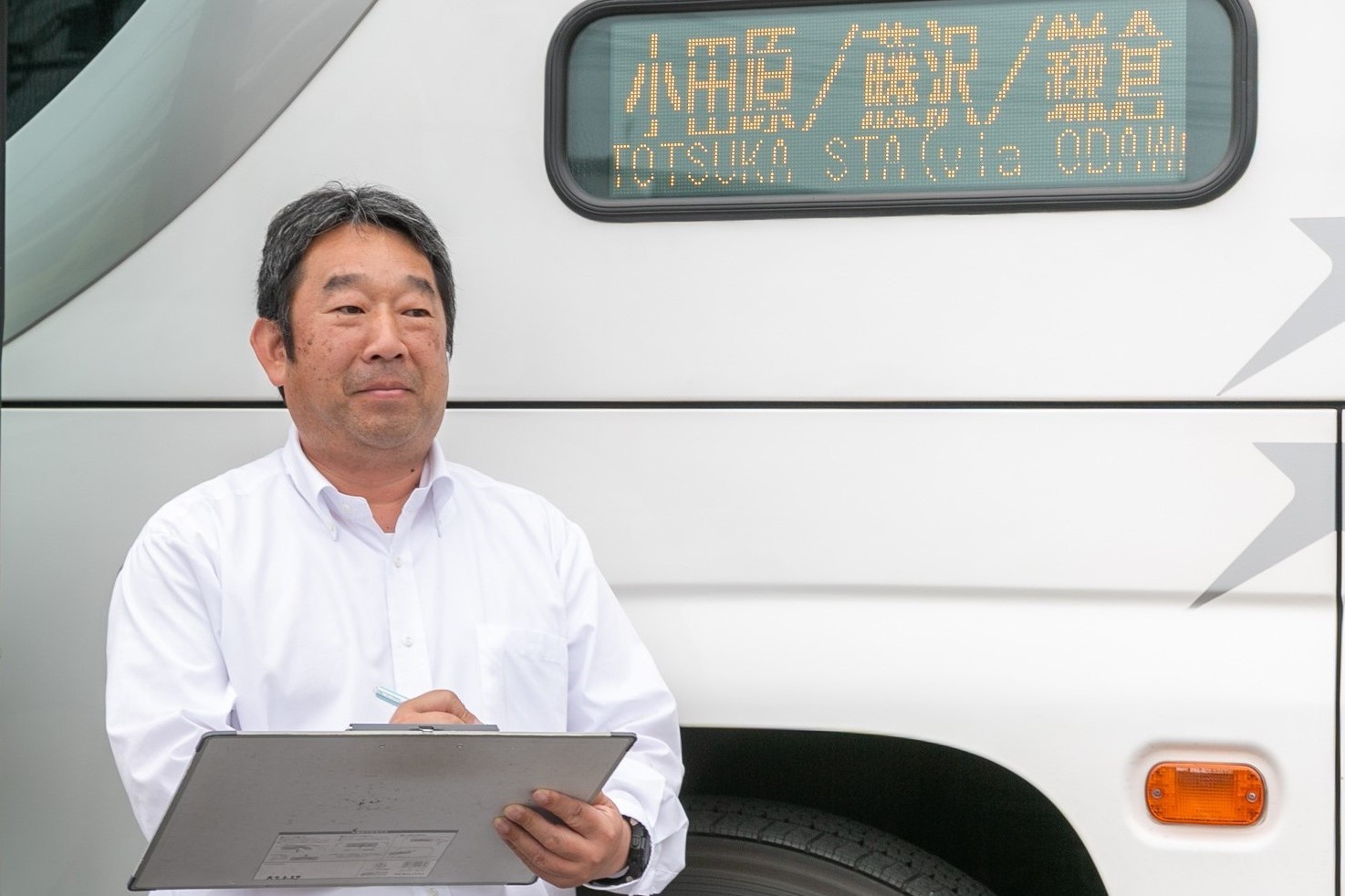 何でもやってみないとわかりません。まずはトライしてみませんか☆
（高速運転士Hさん50代、勤続4年目）