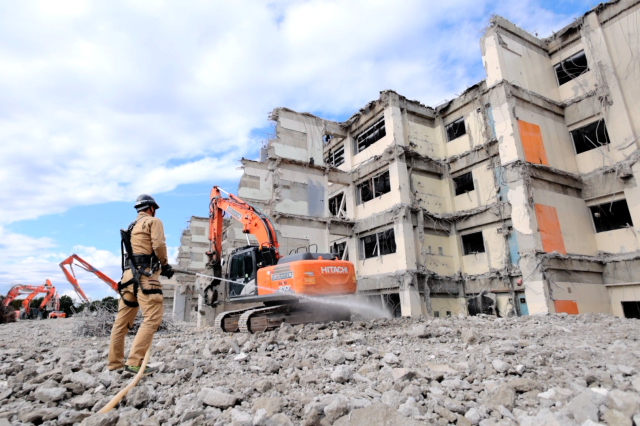 建物の解体工事・産業廃棄物収集運搬・残置物回収などを手掛ける企業です。