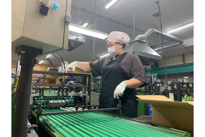 未経験OK!製袋機に付いて行う袋詰め作業