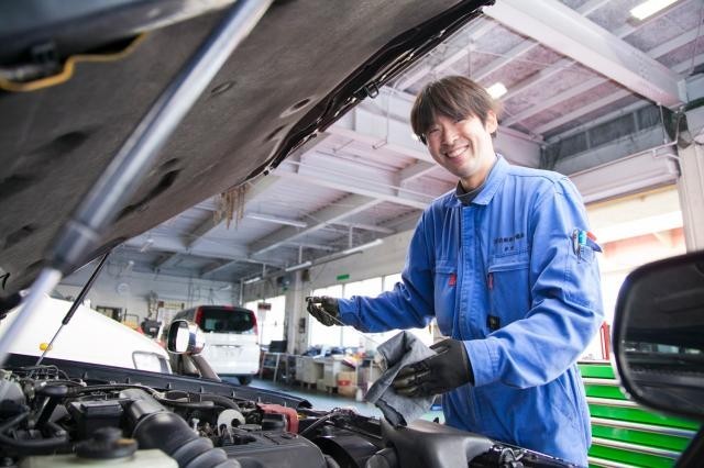 20代～60代まで幅広く活躍中。
仲間と助け合い、目標に向かって前向きに取り組める方を歓迎します！