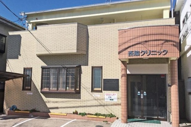 明るく朗らかなスタッフが活躍中！車通勤OK〈駐車場無料〉◎まずはお気軽に診療時間にお電話くださいね♪