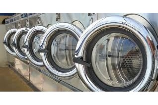 50代・60代男女スタッフ活躍中。
年齢問わず活躍できるお仕事なので、どなたでも歓迎します!