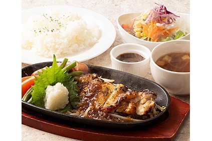 給与の前払い制度あり。
お財布がピンチのときも安心です♪
