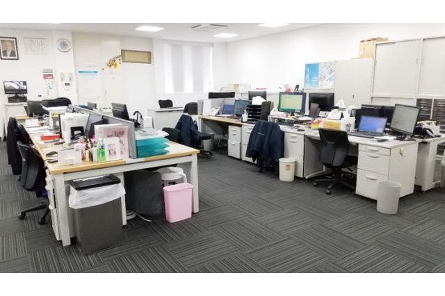 関西支店は阪神「尼崎センタープール前」駅より徒歩7分◎
通勤もラクラクで交通費全額支給!