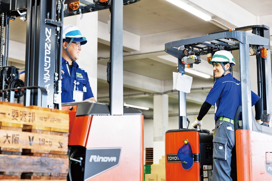 大手グループ企業／フォークリフト作業◇時給UPしました◇土日祝休み◇働きやすい環境◇充実の福利厚生フォークリフト作業