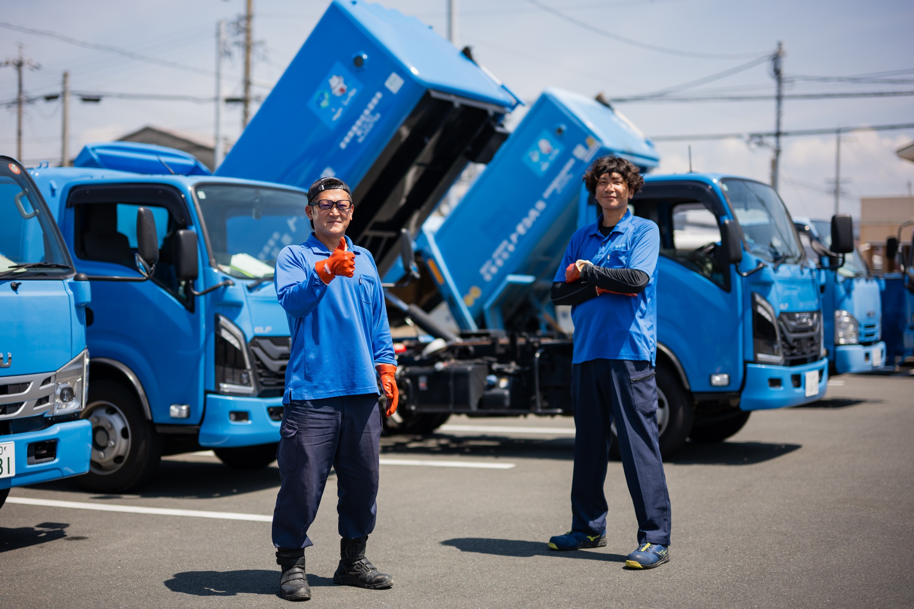 今日も安全運転で、街をきれいに。
助け合える職場だから、安心して続けられます。