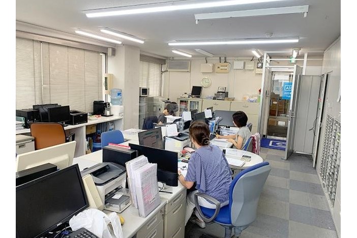 職場は宮前平駅より徒歩1分。
この通勤便利な駅チカ環境が、続けやすさの理由のひとつです。
