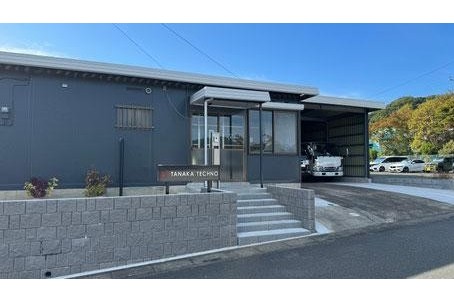 お客様の課題に応えるサービスエンジニア/未経験OK/月給25万円以上/ニーズや専門性が高い仕事です。自動結束機の営業及び技術サービススタッフ